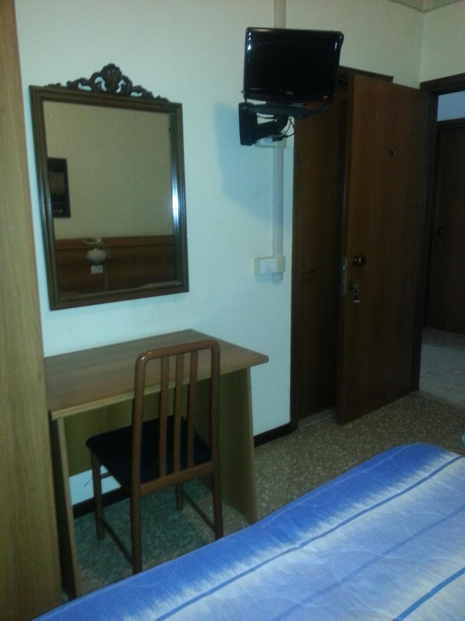Hotel Lombardia Seveso Exterior foto